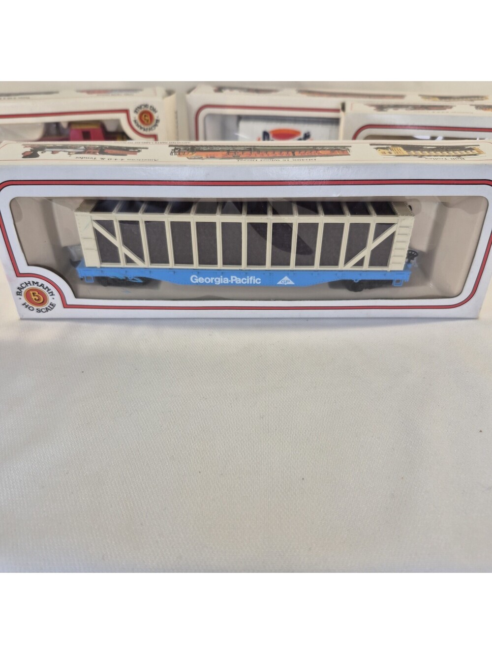 Bachmann #1020H8  HO scale “Georgia Pacific” 51’ pulpwood car